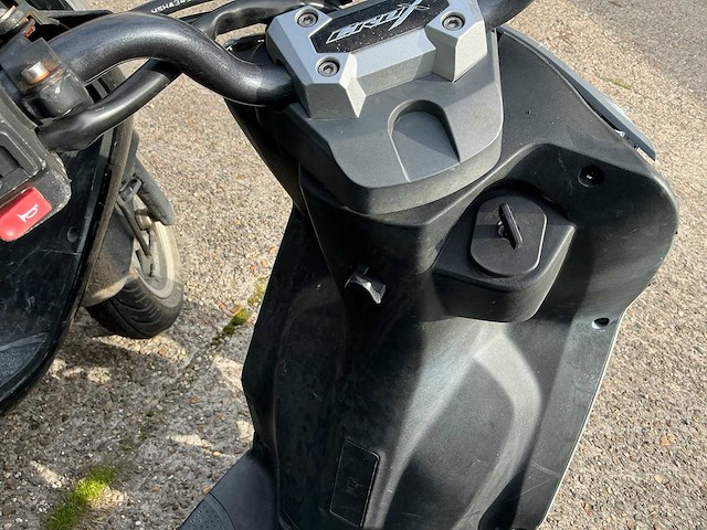 Diverse scooter (8x) - afbeelding 31 van  34