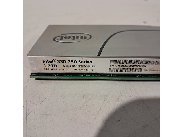 Diverse server-componenten, o.a. intel , seagate & kingston - afbeelding 8 van  32