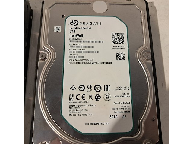 Diverse server-componenten, o.a. intel , seagate & kingston - afbeelding 14 van  32
