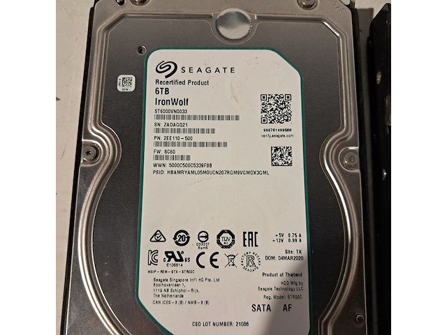 Diverse server-componenten, o.a. intel , seagate & kingston - afbeelding 16 van  32