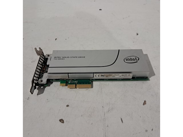 Diverse server-componenten, o.a. intel , seagate & kingston - afbeelding 32 van  32