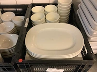 Diverse servies, kommen, schalen en bakken - afbeelding 3 van  6