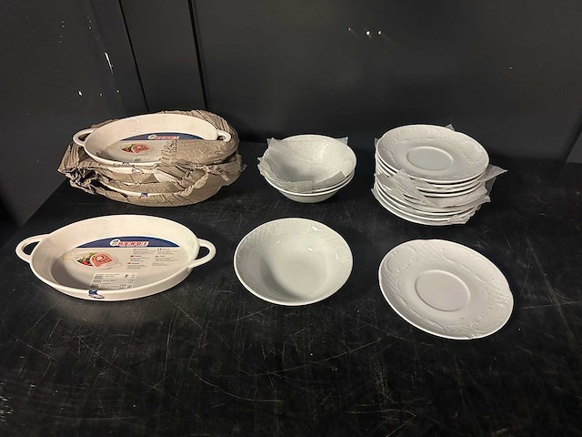 Diverse servies - afbeelding 2 van  5