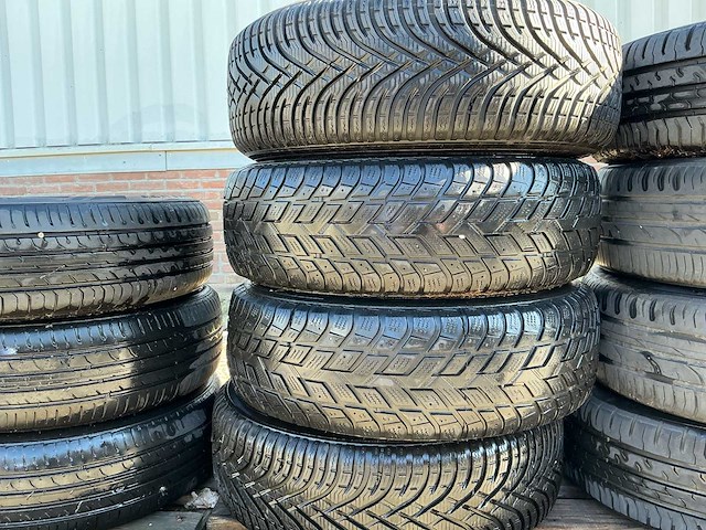 Diverse set autobanden (10x) - afbeelding 8 van  22