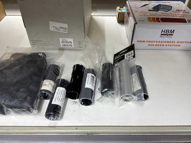 Diverse shimano / bosch / hbm / frf / megeavo fietsonderdelen en gereedschappen - afbeelding 1 van  11