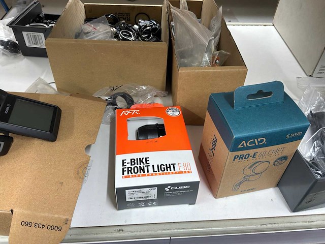 Diverse shimano / bosch / hbm / frf / megeavo fietsonderdelen en gereedschappen - afbeelding 6 van  11