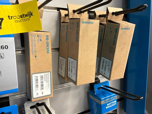 Diverse shimano bottom brackets (25x) - afbeelding 4 van  6