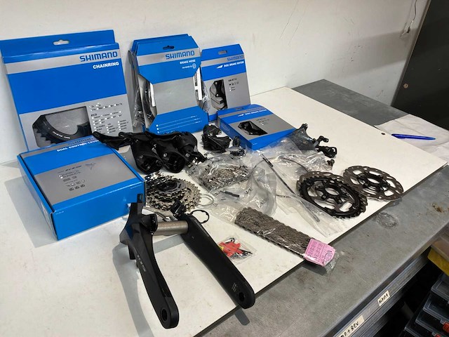 Diverse shimano sets - afbeelding 2 van  8