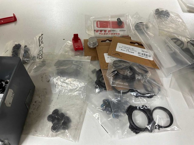 Diverse shimano / stam / lezyx fietsonderdelen - afbeelding 5 van  7