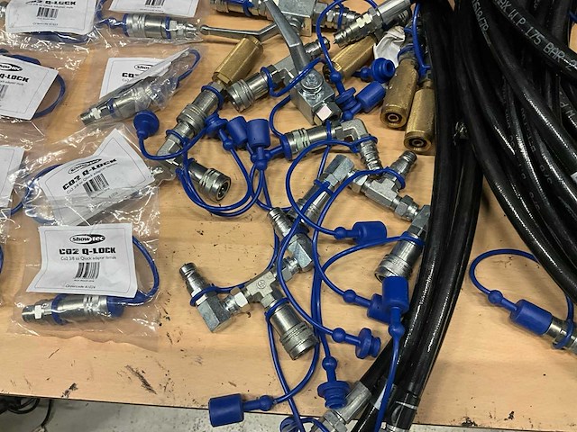 Diverse showtec co2 slangen en koppelingen - afbeelding 6 van  7