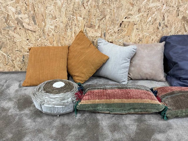 Diverse sierkussens (8x) - afbeelding 12 van  14