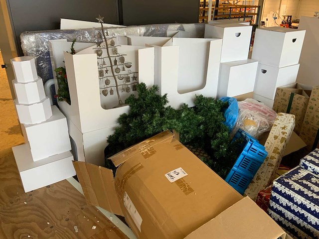 Diverse sinterklaas en kerst decoratie - afbeelding 4 van  9