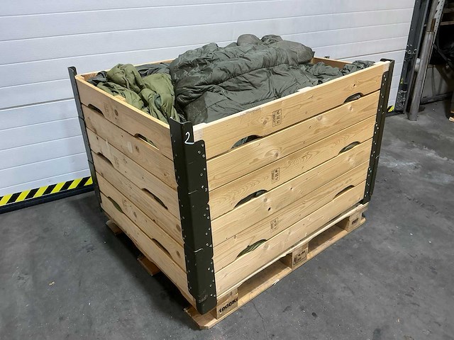 Diverse slaapzak buiten legerkleding - afbeelding 2 van  4