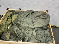 Diverse slaapzak buiten legerkleding - afbeelding 3 van  4