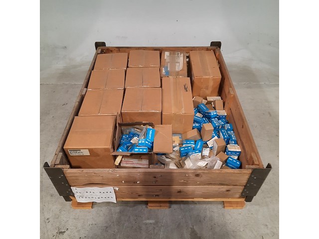 Diverse slang adapters, imperial eastman - afbeelding 1 van  7