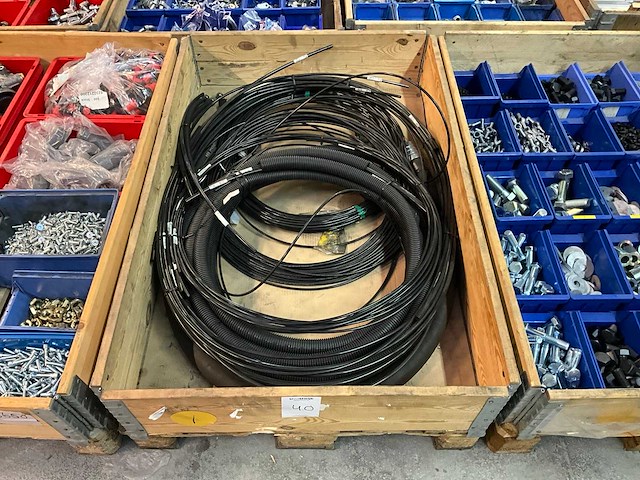 Diverse slangen en leidingen - afbeelding 1 van  4