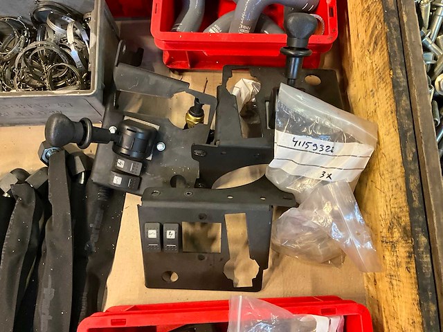 Diverse slangen, onderdelen en koppelingen - afbeelding 4 van  6