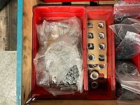 Diverse slijpschijven, kettingen en ton - afbeelding 5 van  17