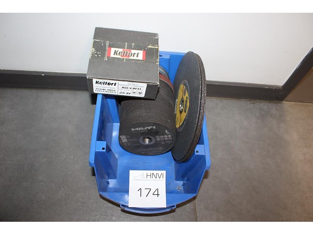 Diverse slijpschijven w.o. voornamelijk doorslijpschijven in kunststofkrat - afbeelding 1 van  1