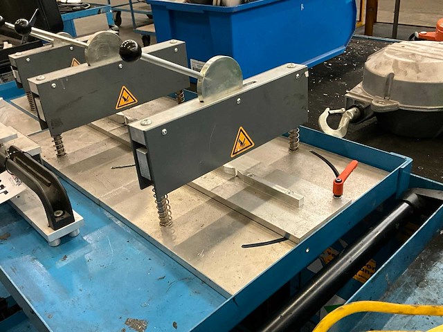 Diverse snij apparaten (2x) - afbeelding 2 van  6