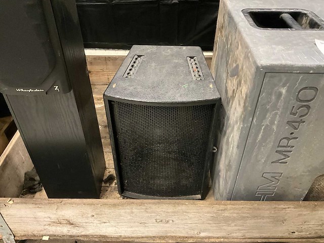 Diverse speaker (3x) - afbeelding 3 van  6