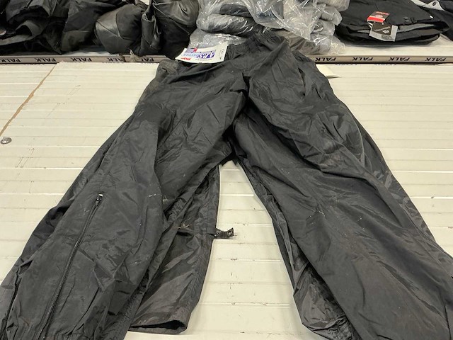 Diverse spear, mqp, orina regen motorbroek (14x) - afbeelding 1 van  16