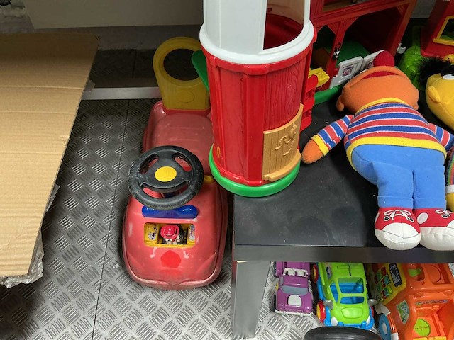 Diverse speelgoed - afbeelding 1 van  2