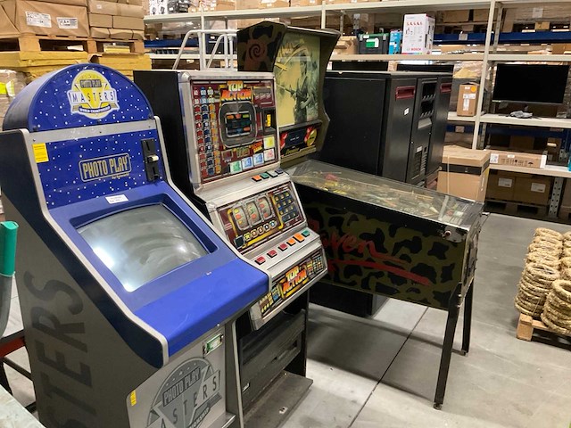 Diverse spellen (3x) - afbeelding 1 van  8