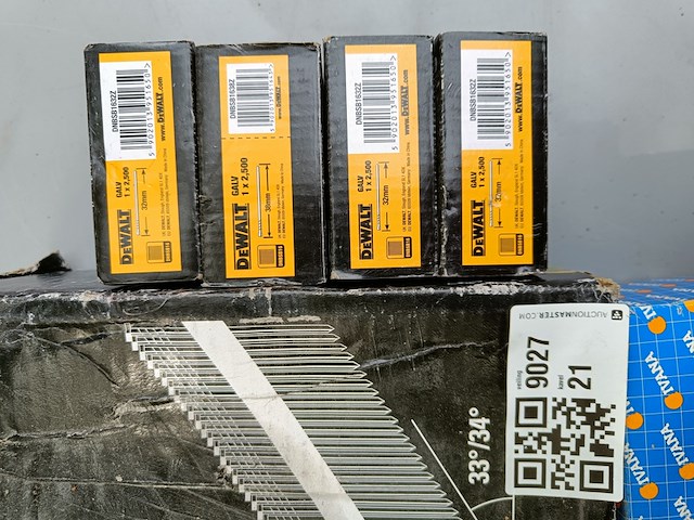 Diverse spijkers dewalt - afbeelding 2 van  2
