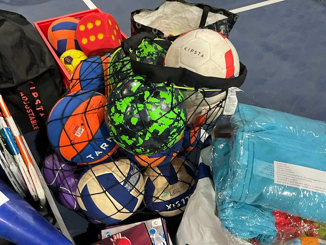 Diverse sport attributen - afbeelding 7 van  8