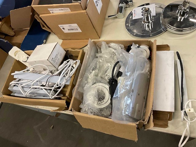 Diverse spots inbouw en opbouw - afbeelding 1 van  4