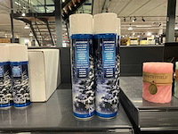 Diverse spuit sneeuw kerst- & seizoensartikelen (154x) - afbeelding 2 van  3