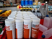 Diverse spuitbussen en oliën - afbeelding 6 van  19