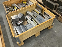 Diverse staal restanten - afbeelding 3 van  5