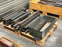Diverse staal restanten - afbeelding 2 van  3