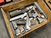 Diverse staal restanten - afbeelding 6 van  6