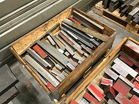 Diverse staal restanten - afbeelding 4 van  4