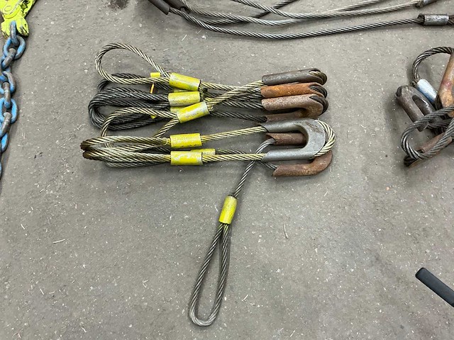 Diverse staalkabelstroppen - afbeelding 2 van  4