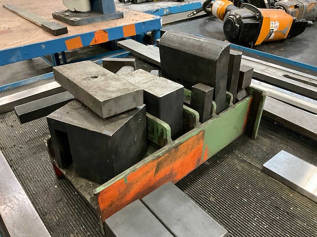 Diverse stalen rei / winkelhaken - afbeelding 1 van  6