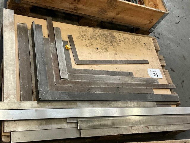 Diverse stalen rei / winkelhaken - afbeelding 3 van  4