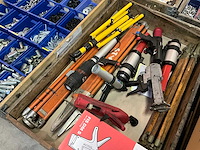 Diverse statieven en kitspuiten - afbeelding 6 van  6