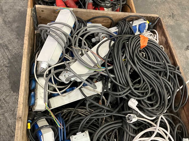 Diverse stekkerdozen - afbeelding 5 van  5