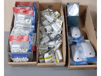 Diverse stekkers, snoer schakelaars, kabelklemmen, nachtlampjes (d1707) - afbeelding 3 van  3