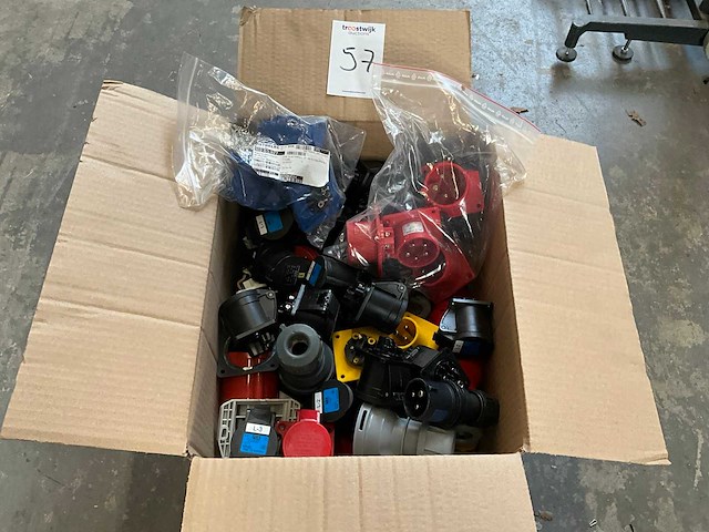 Diverse stekkers - afbeelding 2 van  5