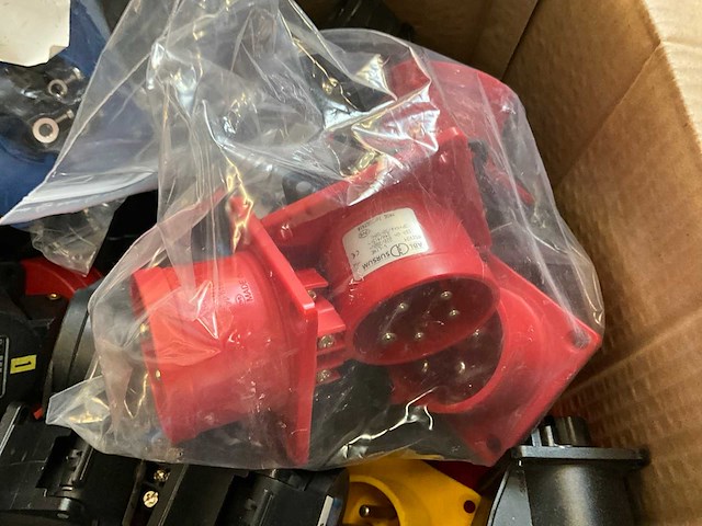 Diverse stekkers - afbeelding 5 van  5