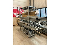 Diverse stellingen en displayblokken - afbeelding 5 van  16