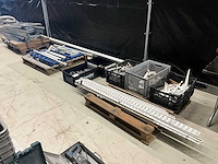 Diverse stellingen en steigermateriaal - afbeelding 1 van  4