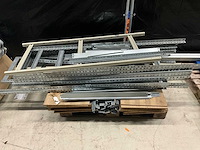 Diverse stellingen en steigermateriaal - afbeelding 4 van  4