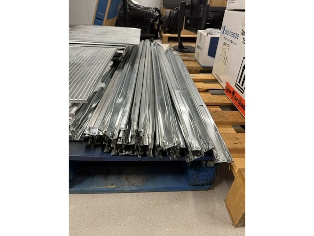 Diverse stellingmateriaal, metalsistem, s1 - afbeelding 2 van  4