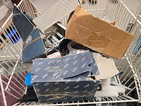 Diverse steunen en manden in 5 grijpmanden mix, partij - afbeelding 5 van  8